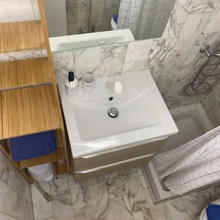 Apartment Grand Dans Avec Piscine Hyeres