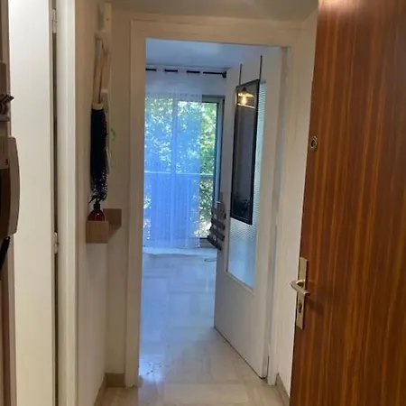 Grand Dans Avec Piscine Apartment