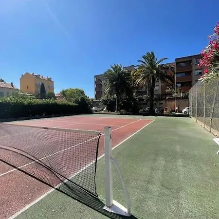 Grand Dans Avec Piscine *