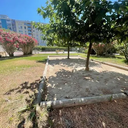Grand Dans Avec Piscine Appartement *