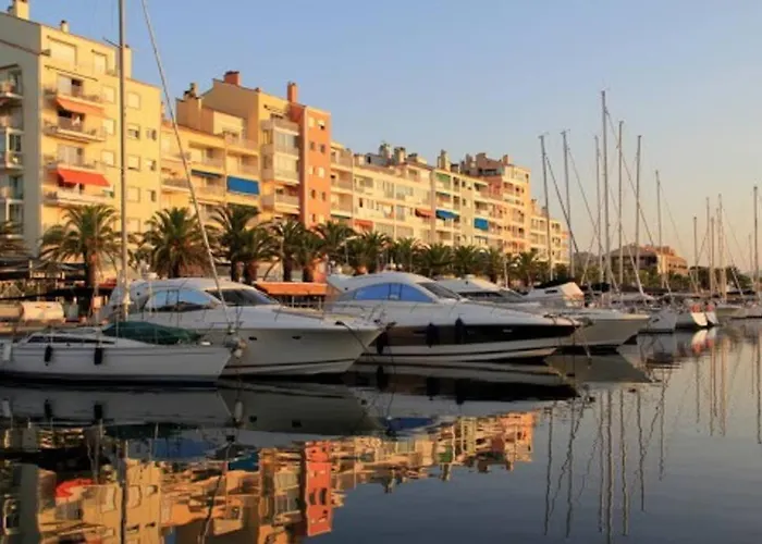 아파트 Grand Dans Avec Piscine *