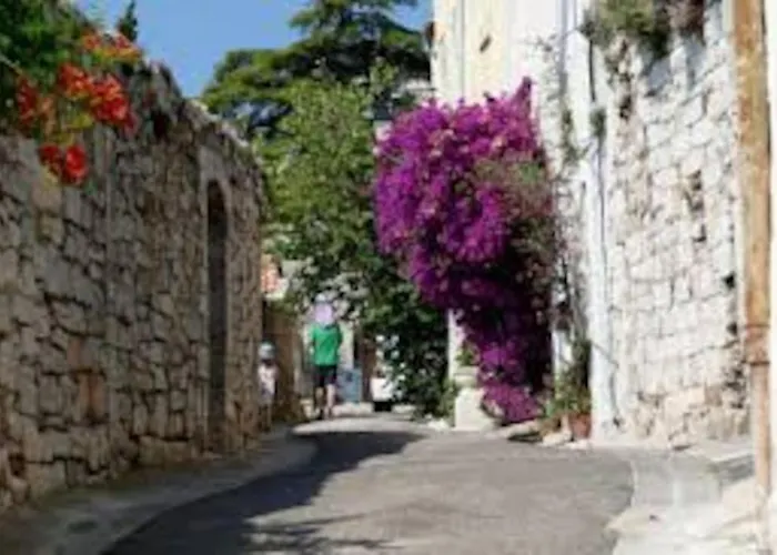 아파트 Grand Dans Avec Piscine